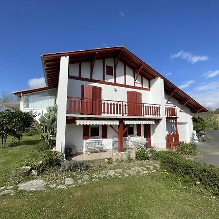 Hébergement de vacances Irrintzina Villefranque (Pyrenees-Atlantiques)